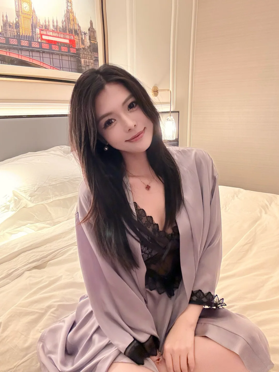 我说了吧 紫色睡衣真有韵味