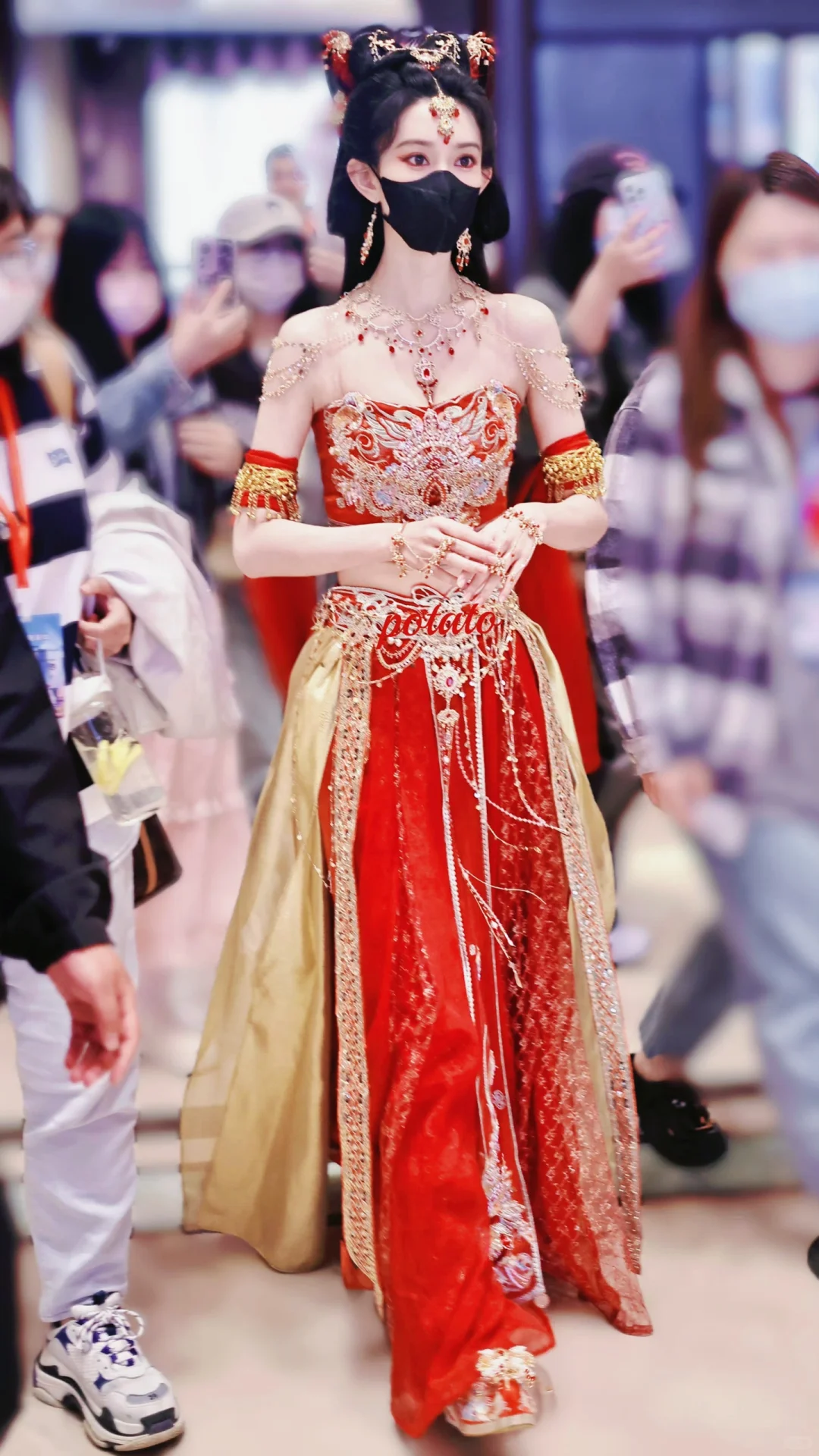 【孟子义】✨谁能拒绝一只美艳小狐狸呢～