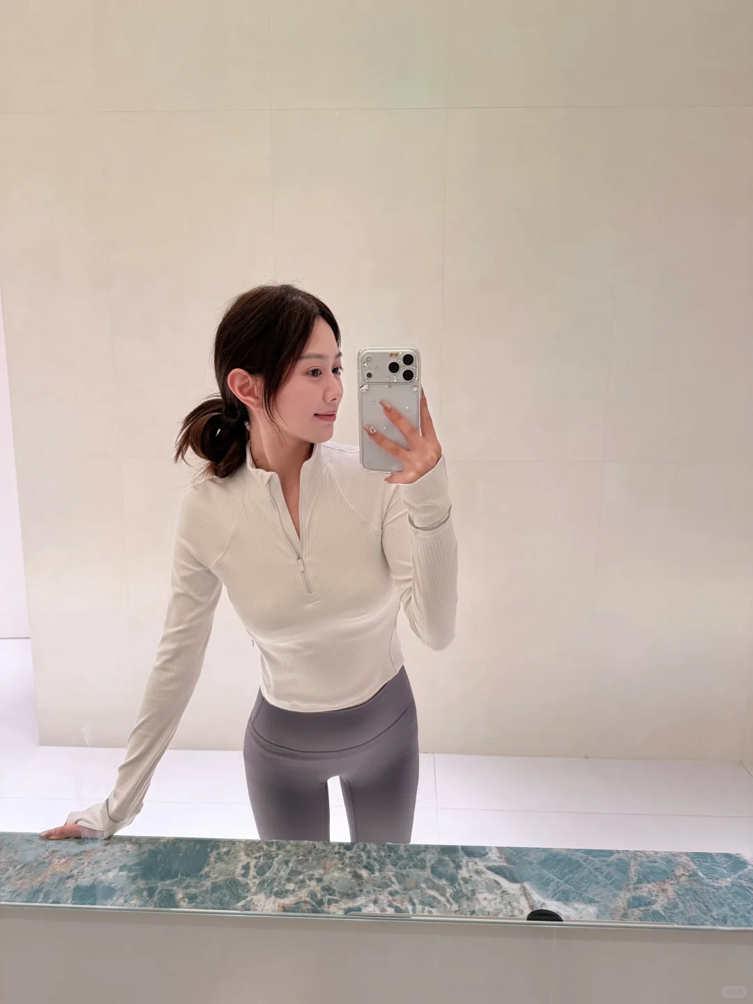 白t瑜伽裤也是无敌存在