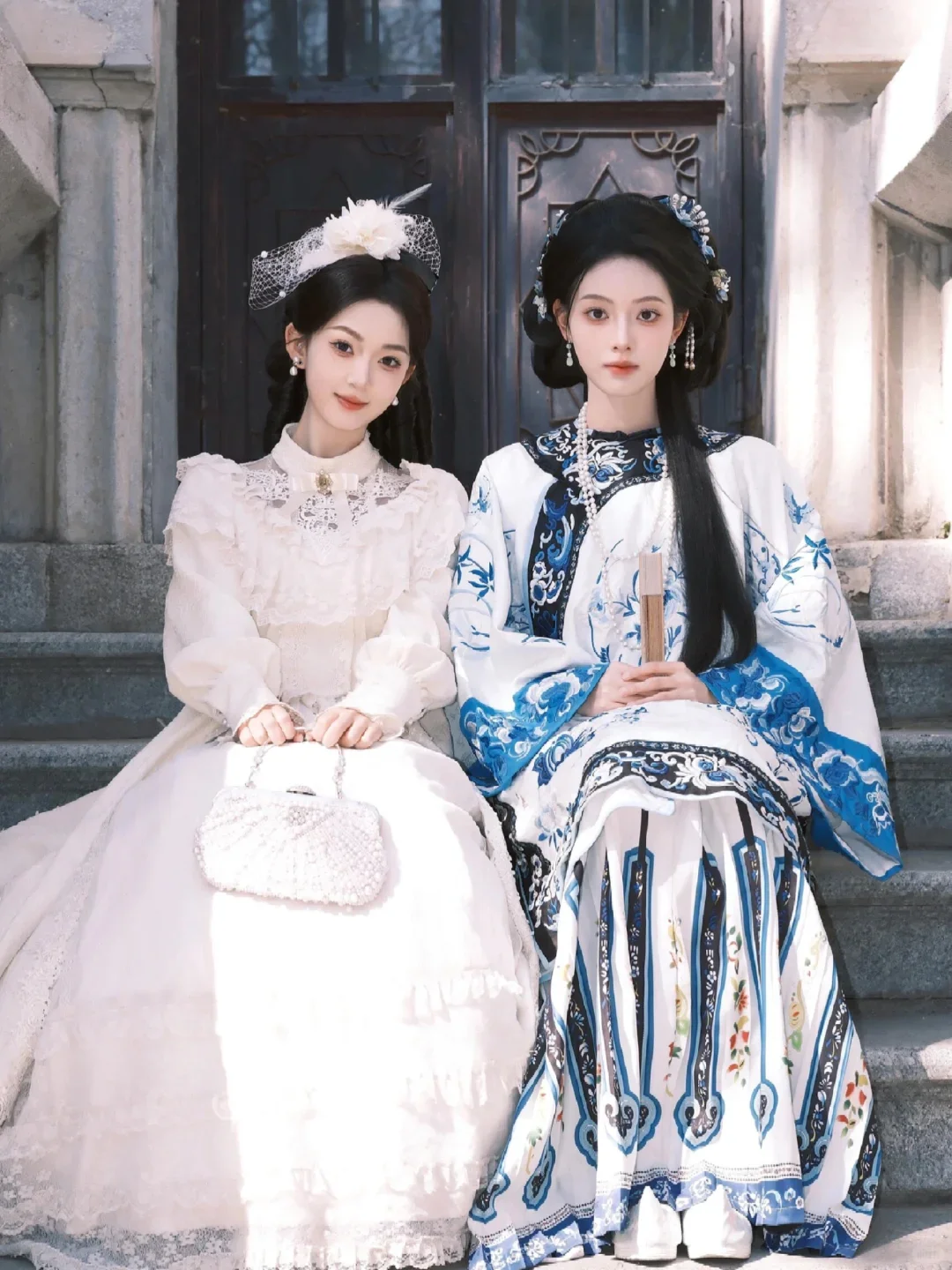 “她走在岁月之后 我坐在繁华尽头”