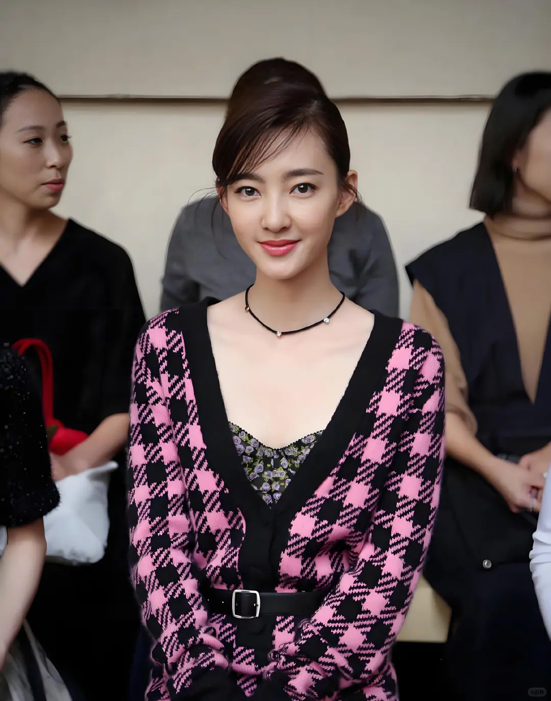 超级美女王丽坤-网袜穿你给打几分