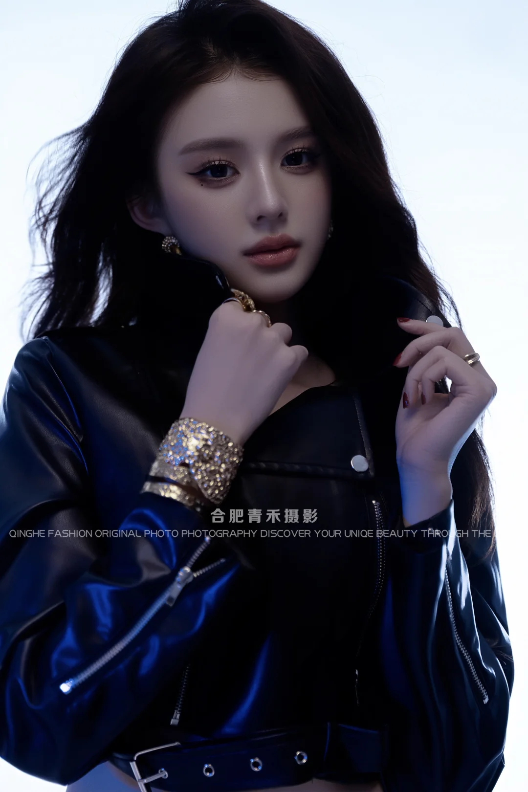 📷乖乖束手就擒吧❗️超A女警上线