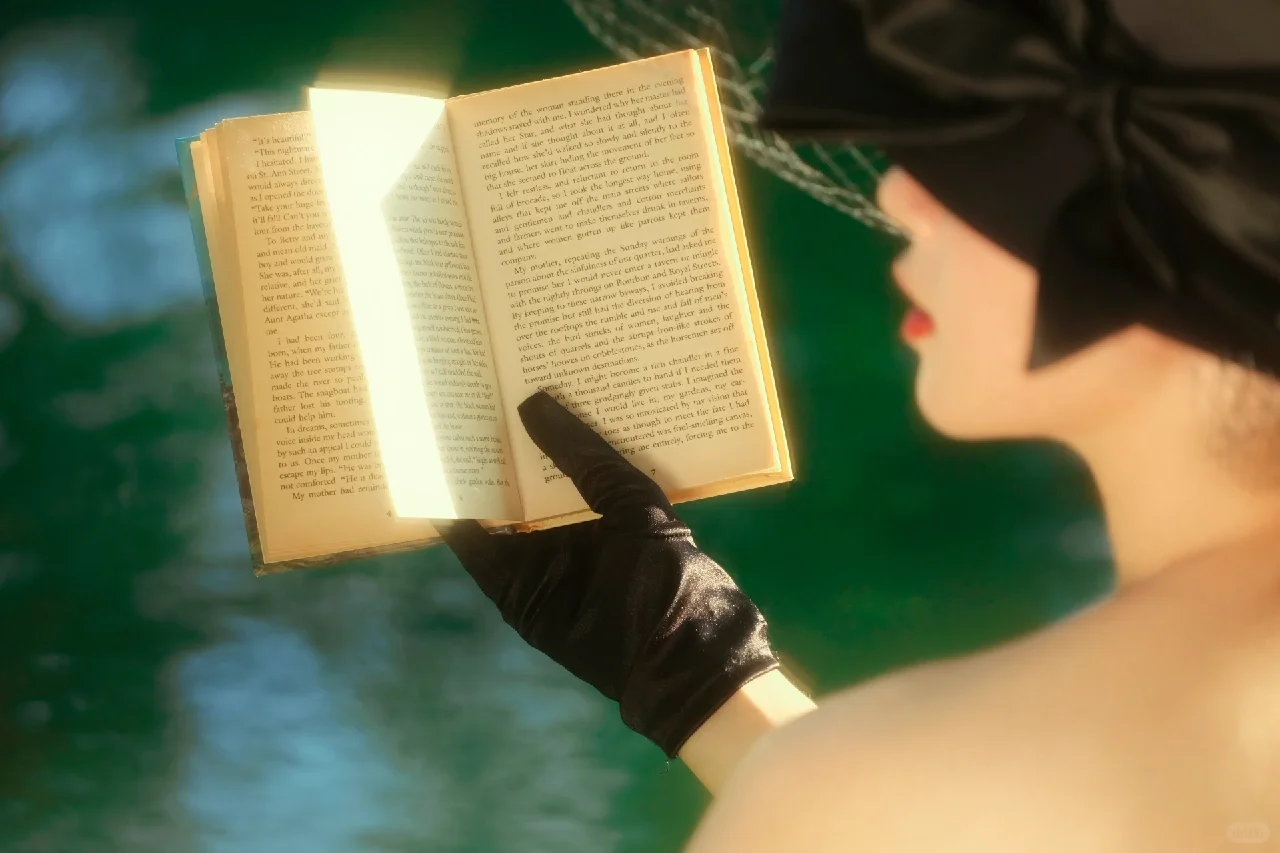 哪有少女不喜欢赫本风的？法式复古写真