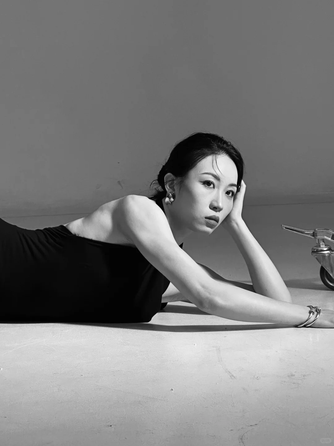 🖤🩶拍写真：千万别把我的线条p掉啊！！！