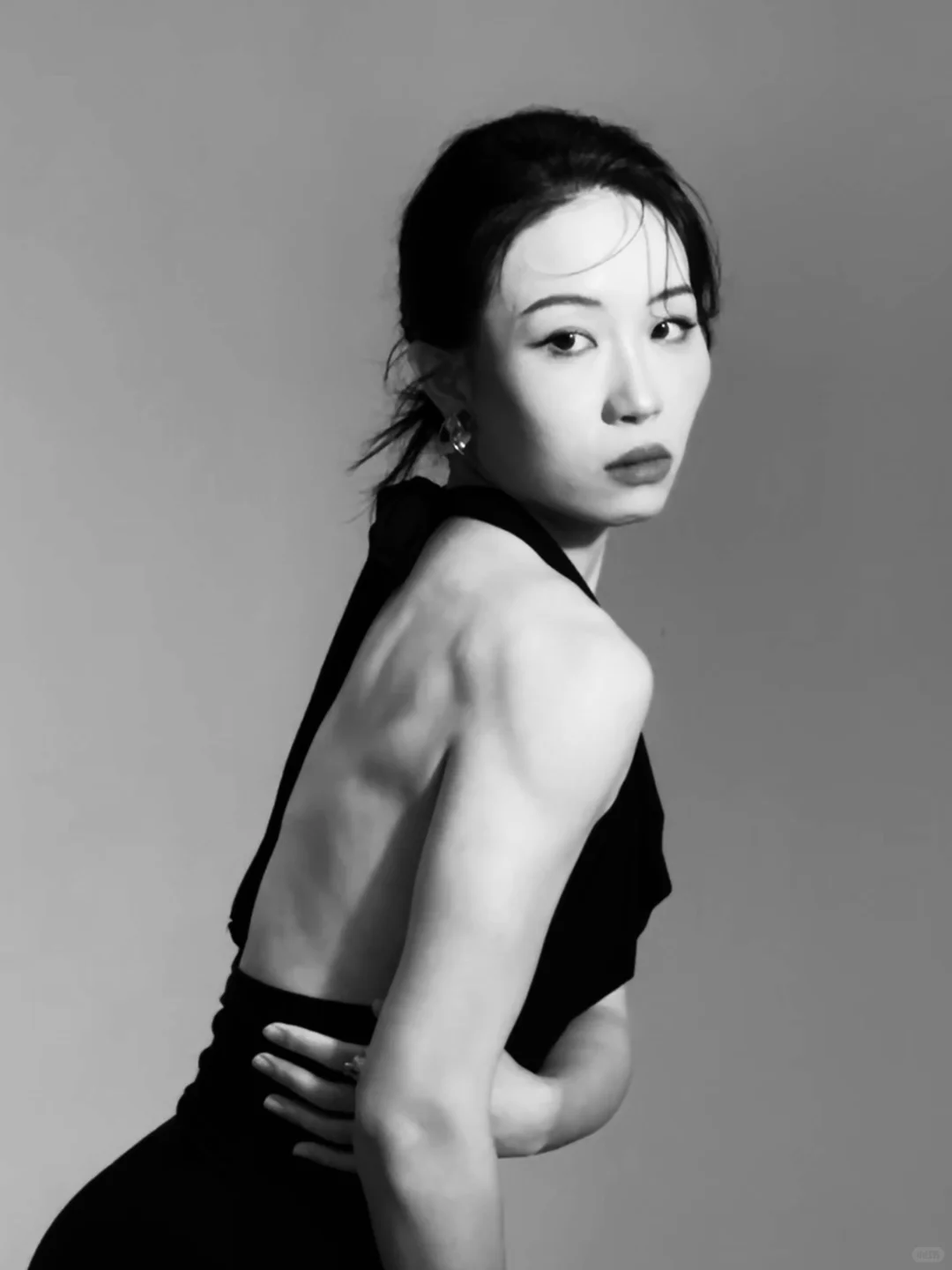 🖤🩶拍写真：千万别把我的线条p掉啊！！！