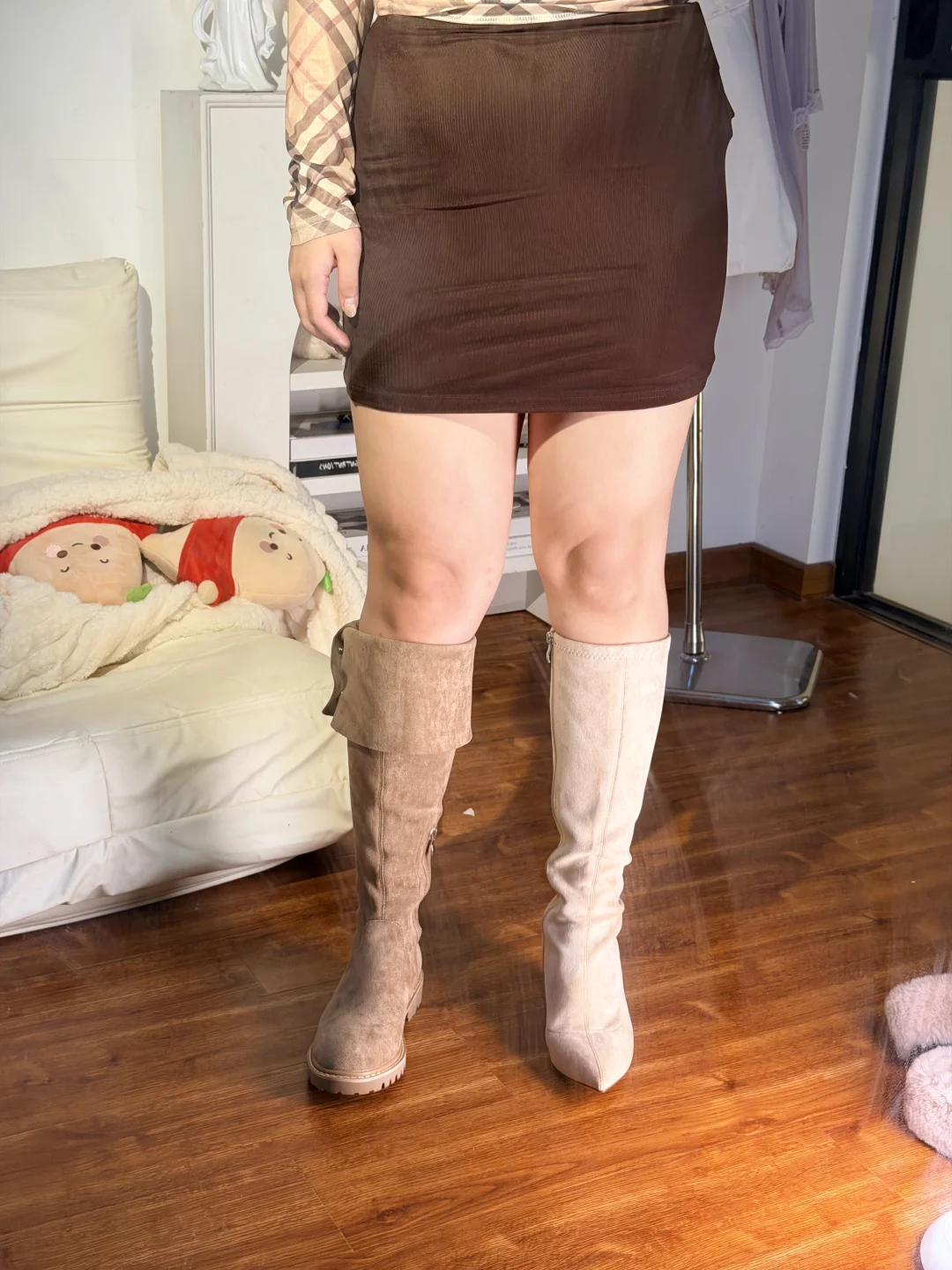 谁说穿过膝靴好看来着？腿粗是不是穿不了靴