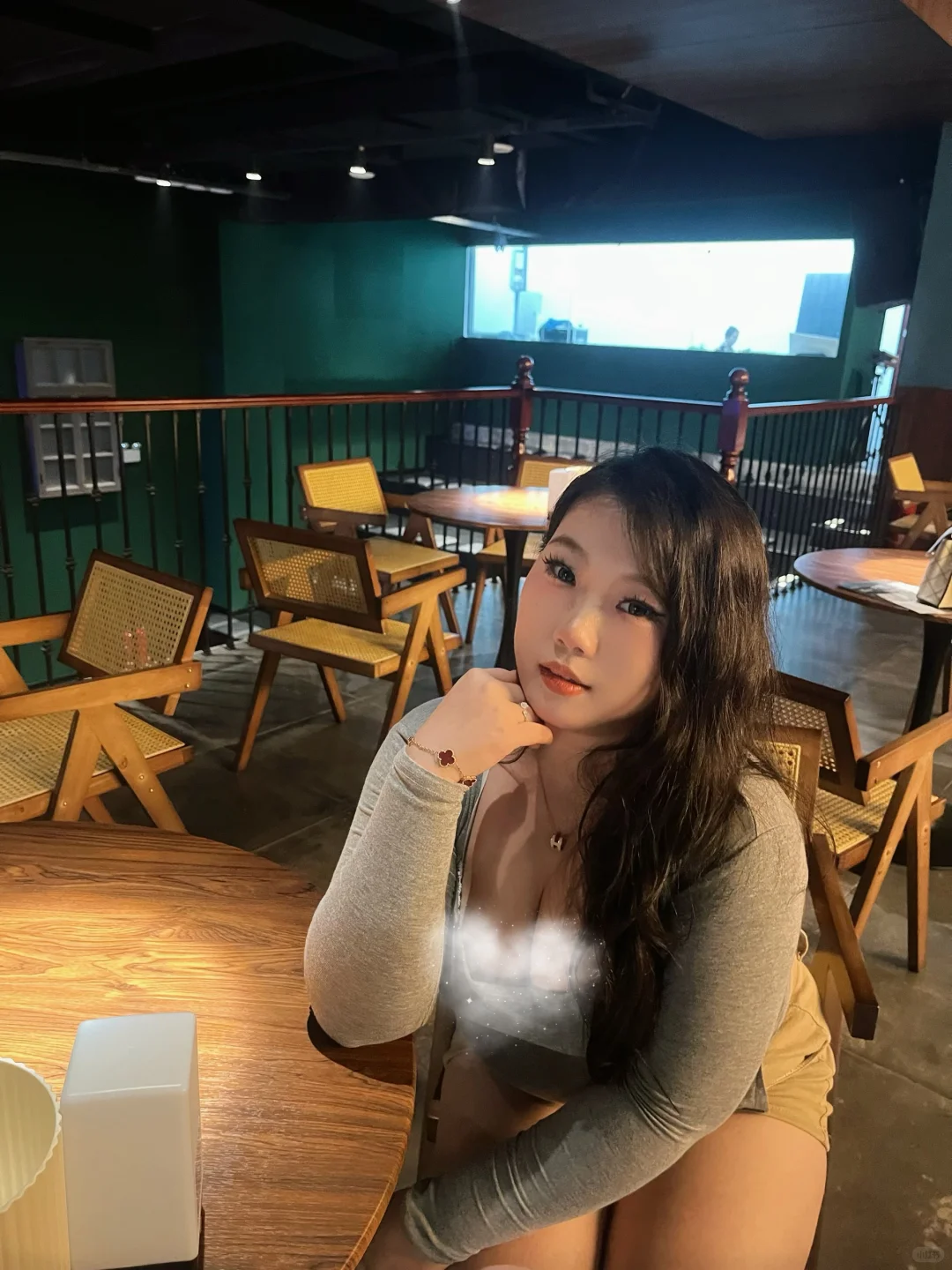 背后说我坏话的时候 记得欣赏一下我的翘臀