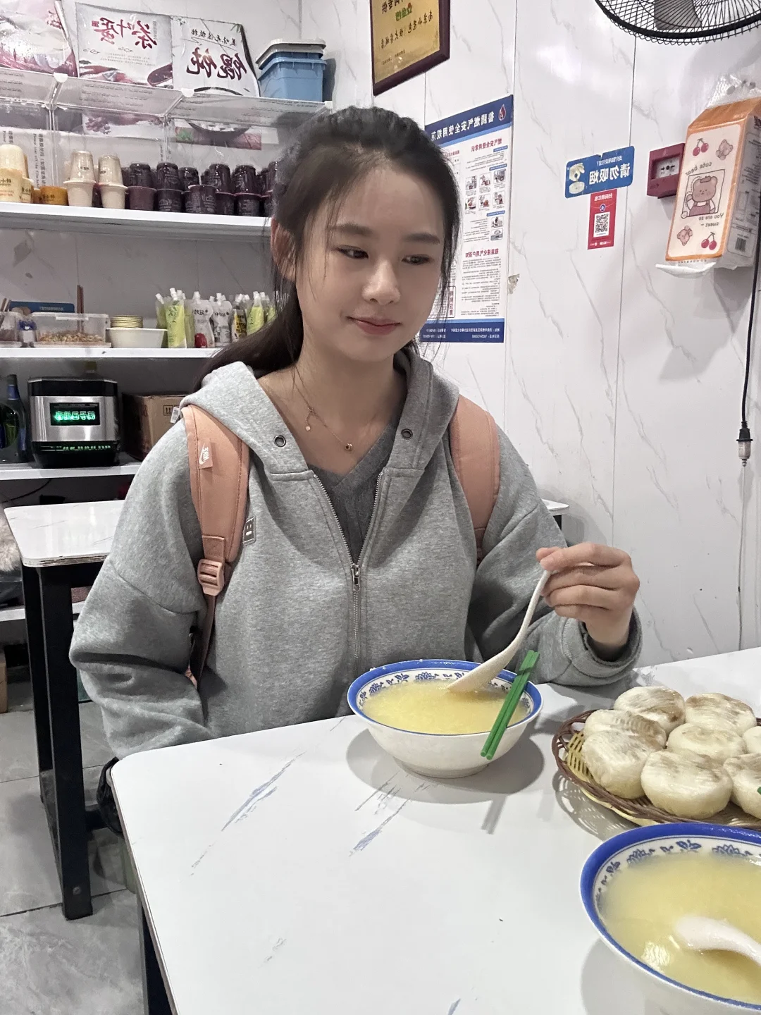 npy要在家族群里发我的照片