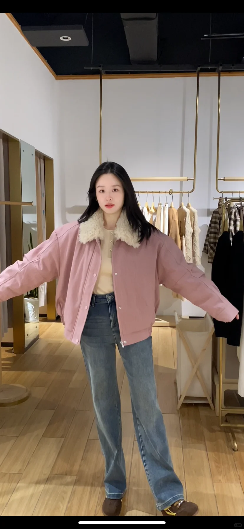 这一身可太有70酷酷女孩身上的复古味儿啦