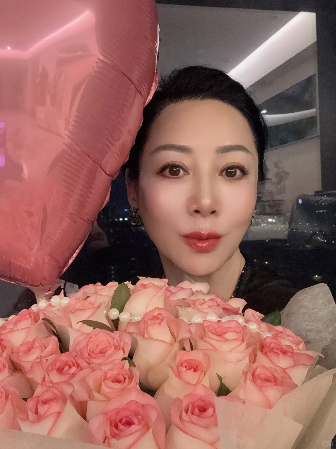 鲜花与我～谁更美