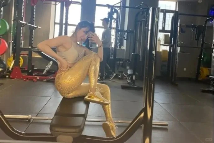 重庆小姐姐身材丰腴饱满，圈粉百万！这样的