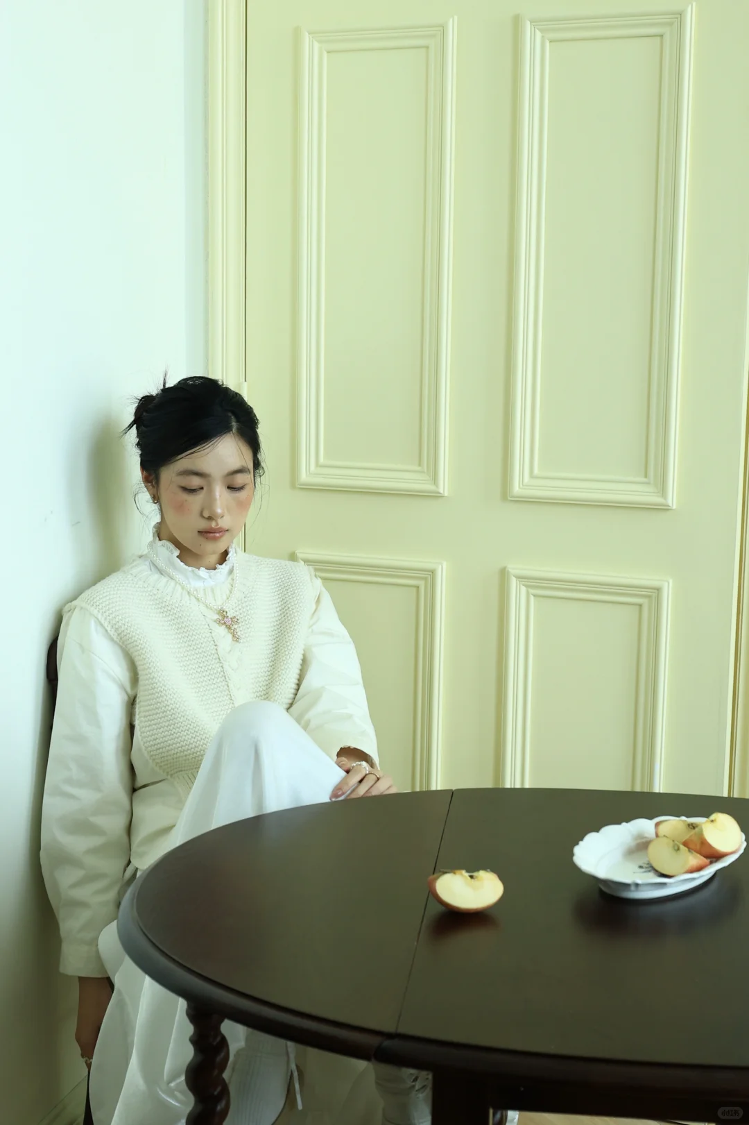 谁懂这么优雅的女主居然在啃苹果！？？