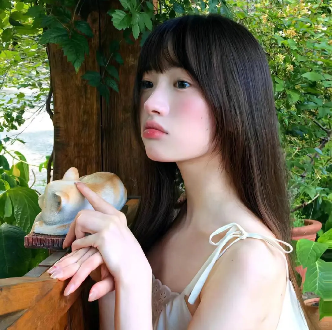 𝒘𝒆𝒄𝒉𝒂𝒕｜明媚感女头