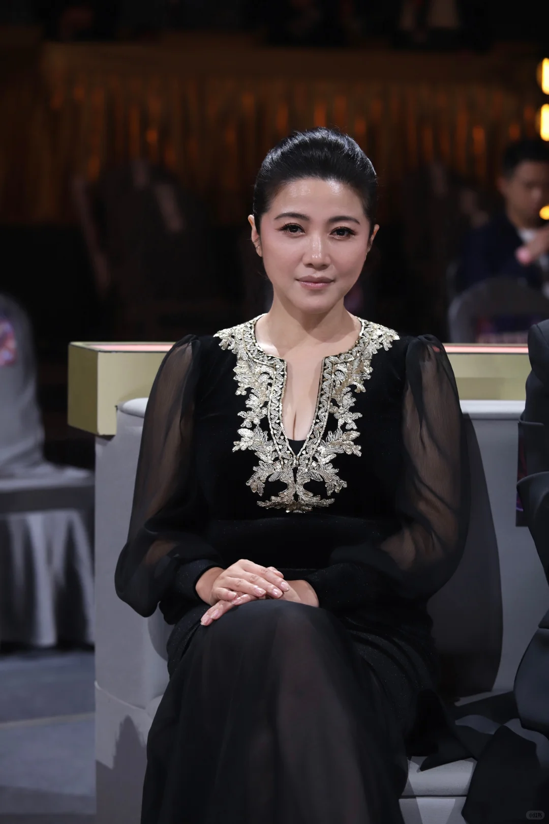 颜丙燕，丰腴气质风姿绰约