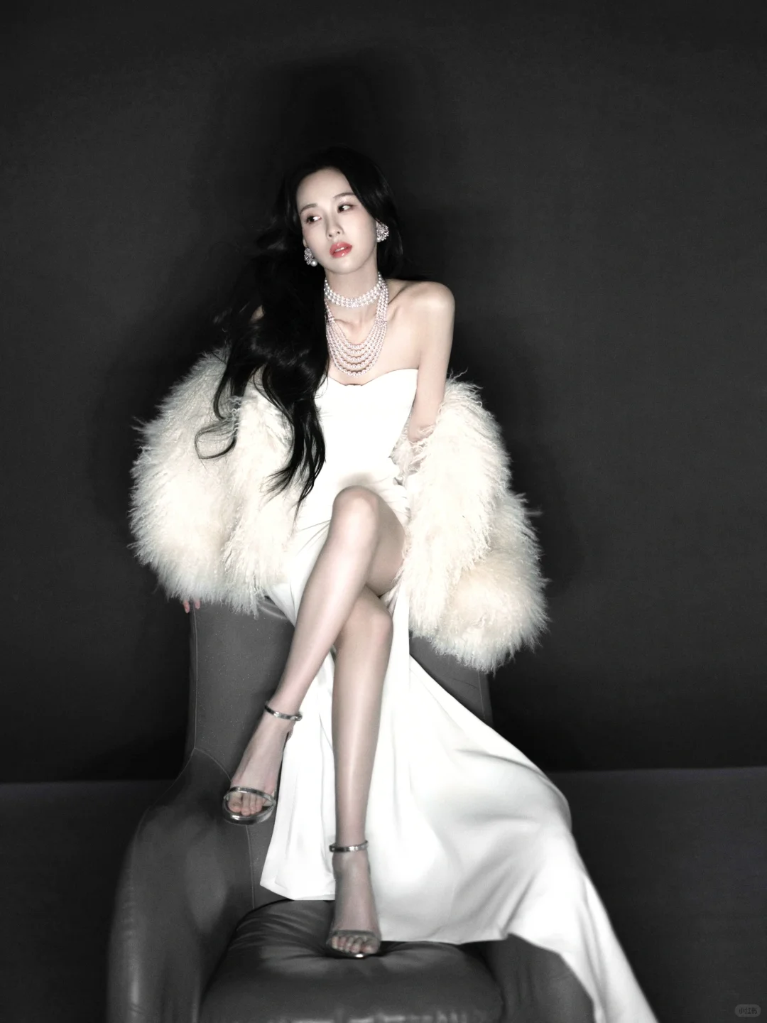 极致黑白☯︎|明似珠玉 , 暗藏锋芒