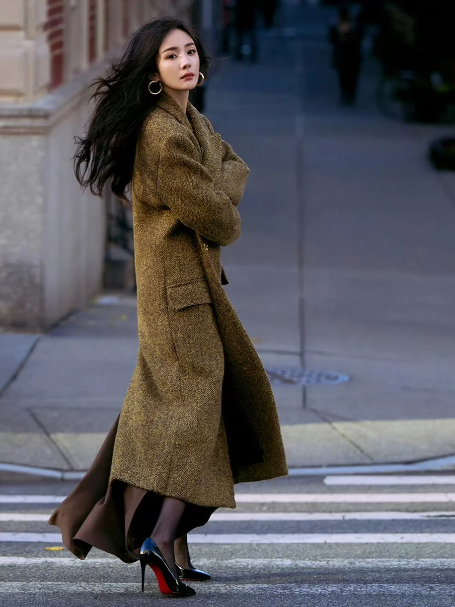 杨幂｜🐦‍⬛幂幂秋冬复古大衣穿搭大赏