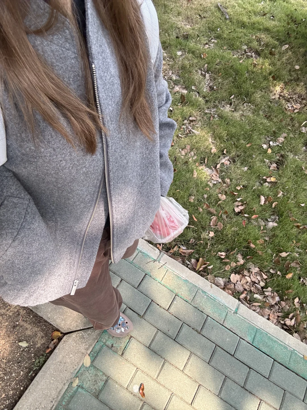 武汉女研穿什么～