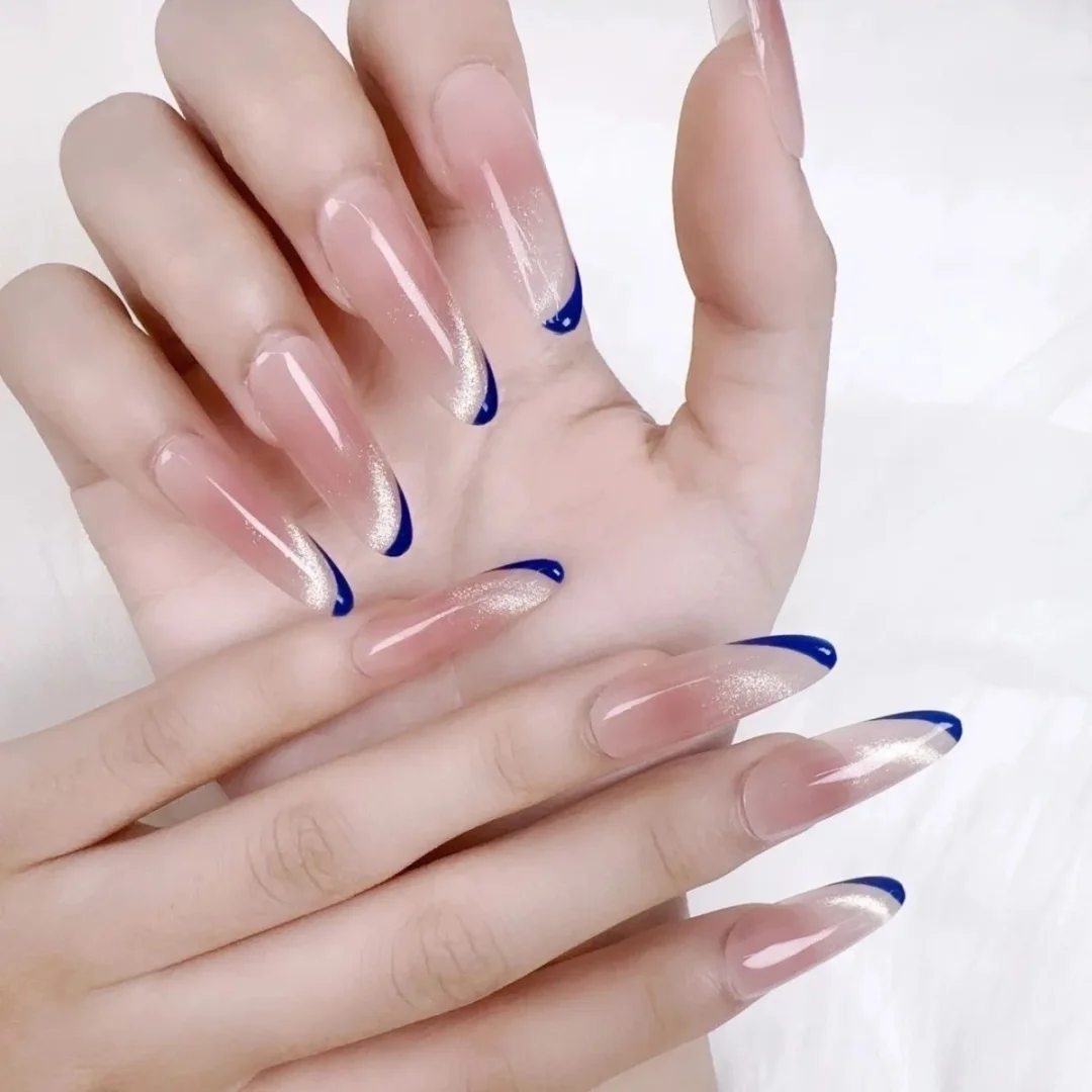 好想做那种特别妖艳的美甲，求美女宝宝推荐