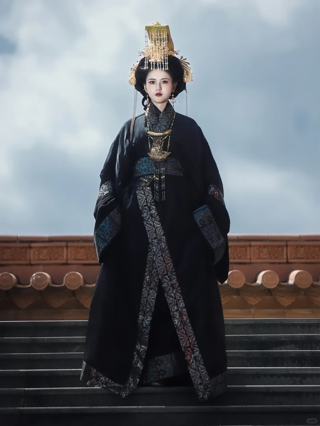 权利是女人最好的医美！权倾朝野的女帝写真