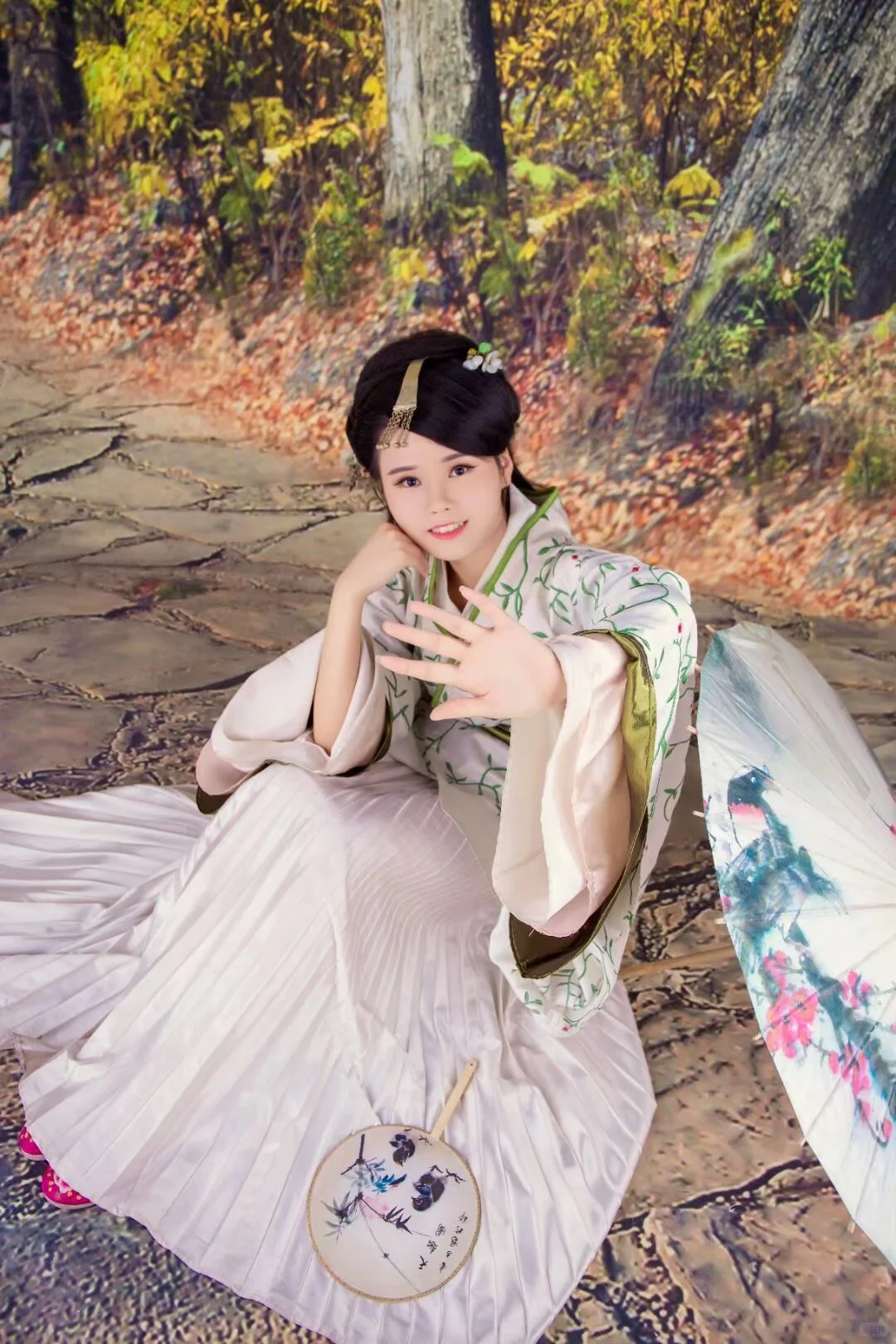 当年肯定不止我一个人拍了这个盘子女人坊