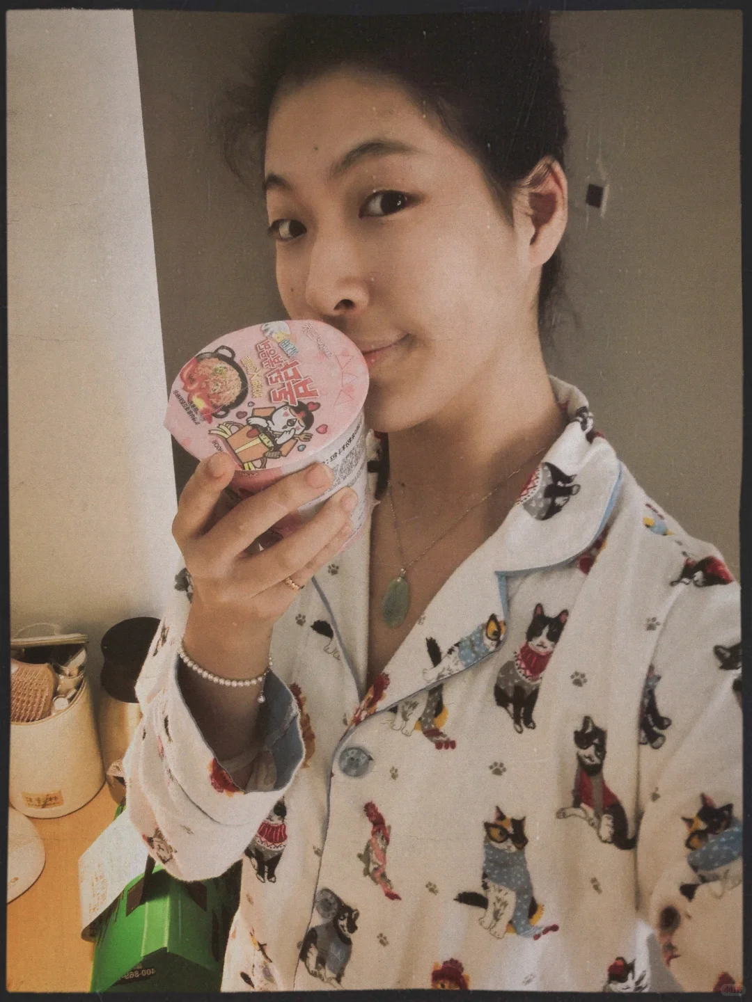 女大学生今天吃什么干什么