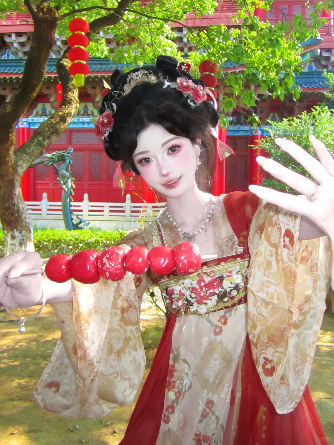 红色小唐简直现身“石榴花”