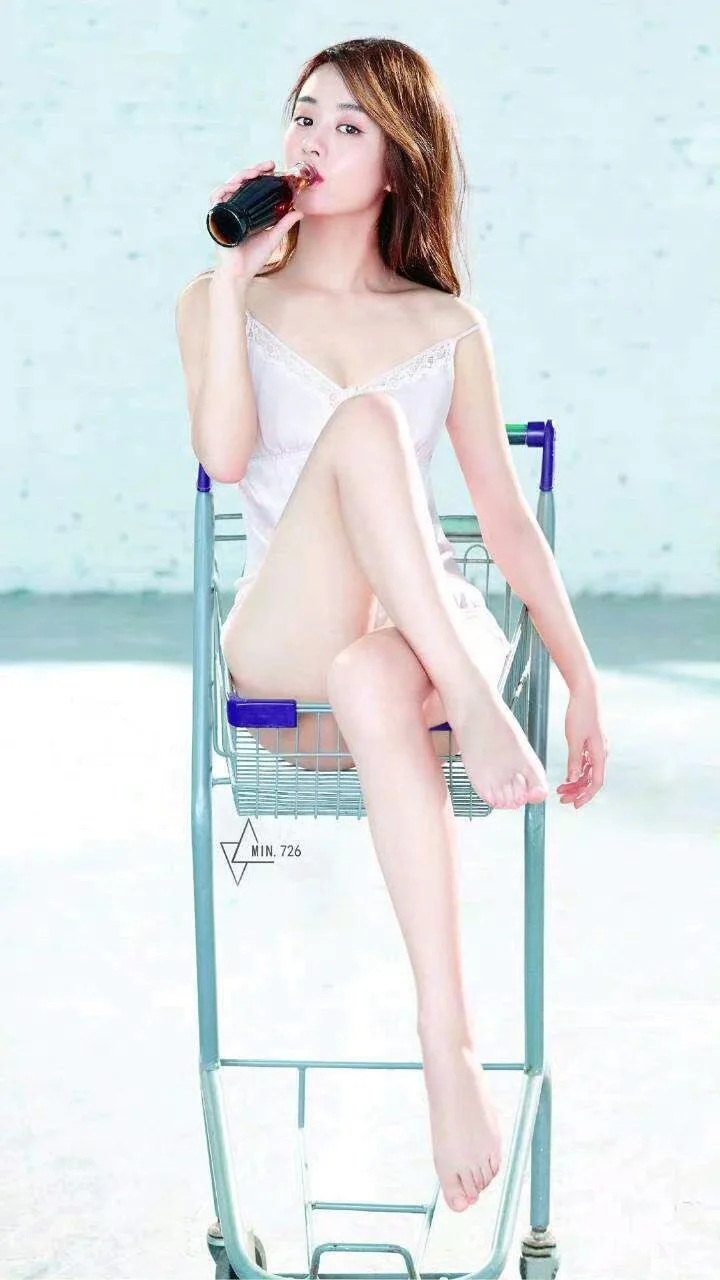 赵丽颖《男人装》