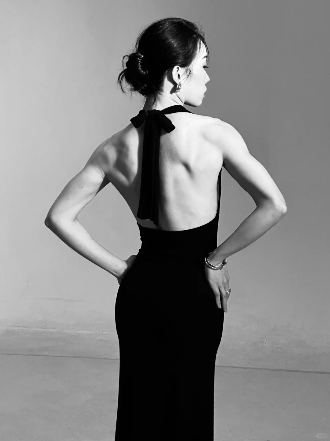 🖤🩶拍写真：千万别把我的线条p掉啊！！！