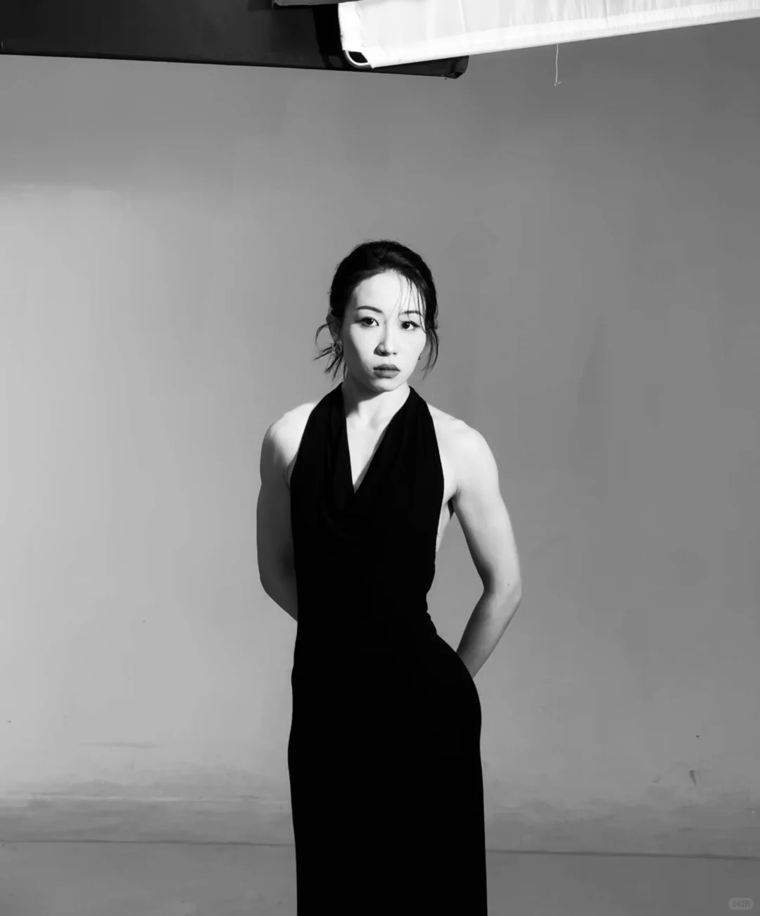 🖤🩶拍写真：千万别把我的线条p掉啊！！！