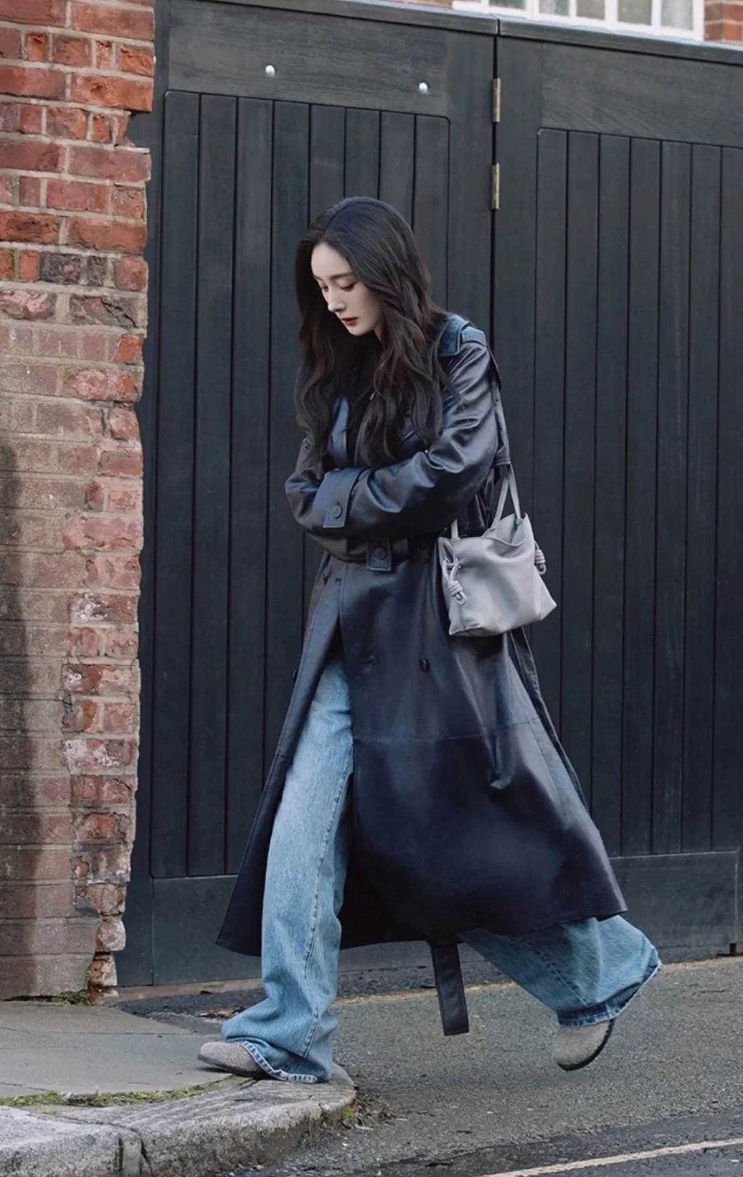 杨幂｜🐦‍⬛幂幂秋冬复古大衣穿搭大赏