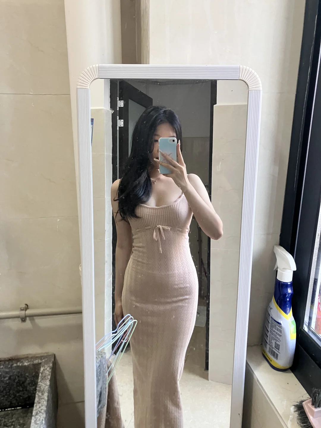 上一篇的粉色包臀裙来啦！