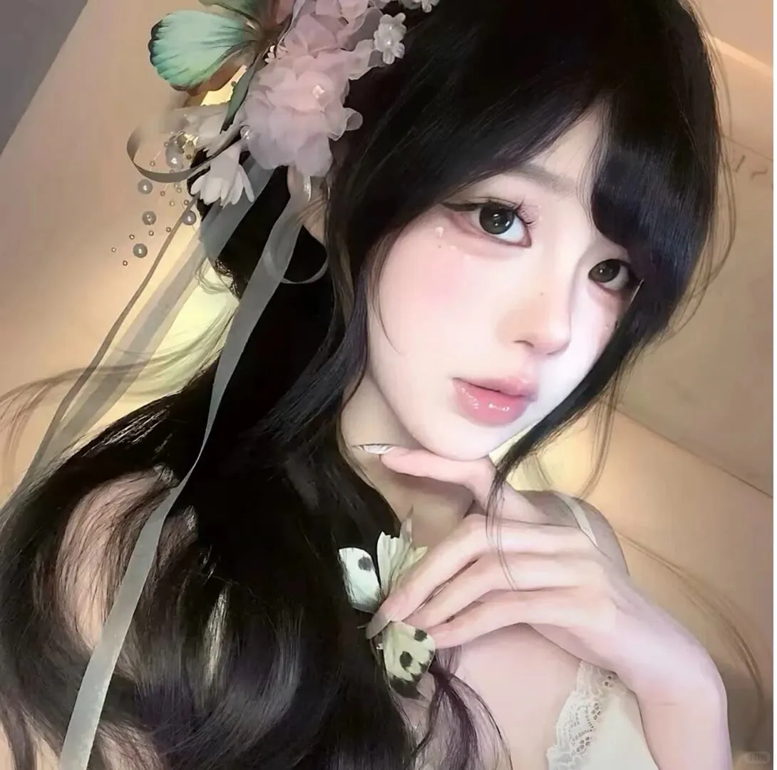 2025爆火「氧气感女头」｜自然光质感美到