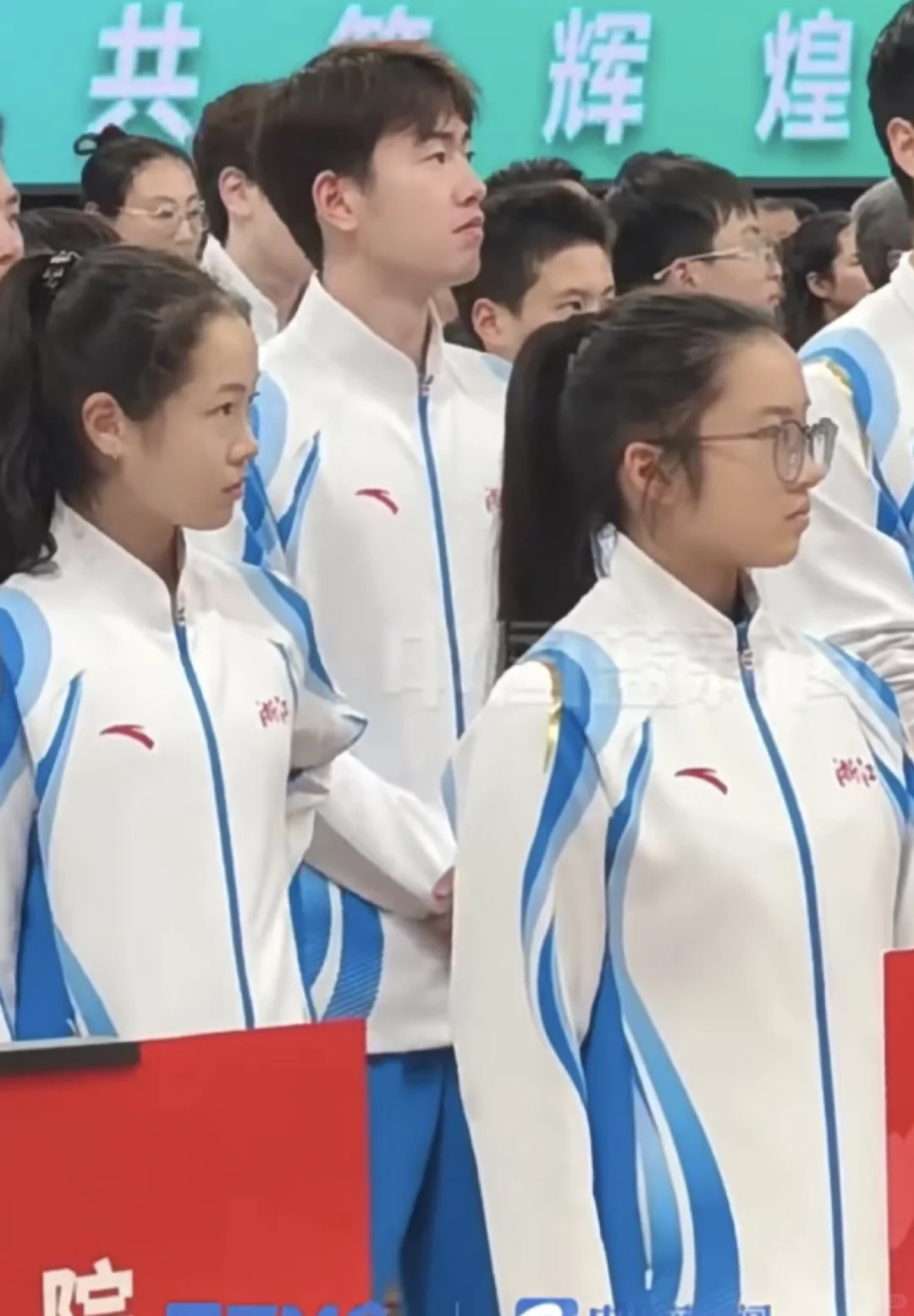 其实浙个色调浙个衣服挺好看的