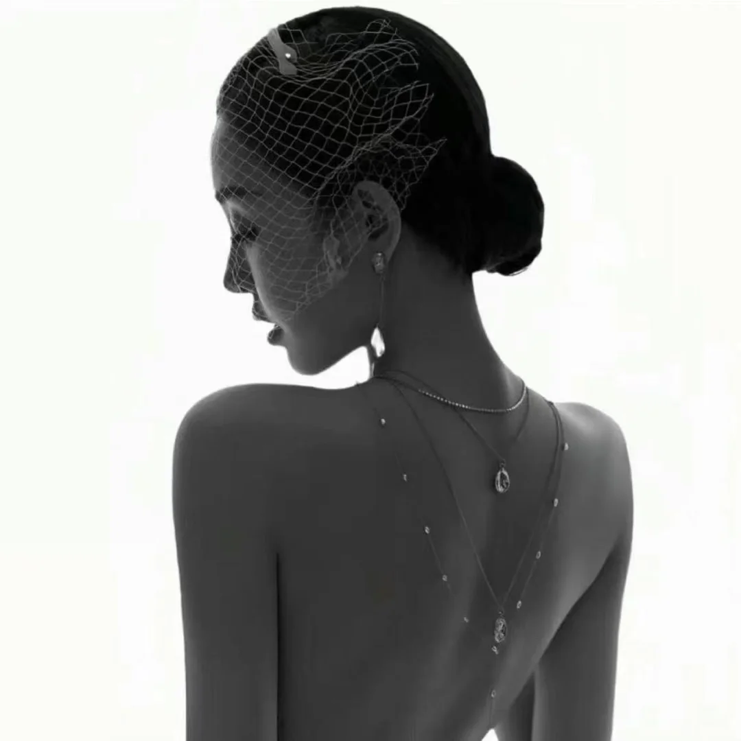 高质量黑白女头