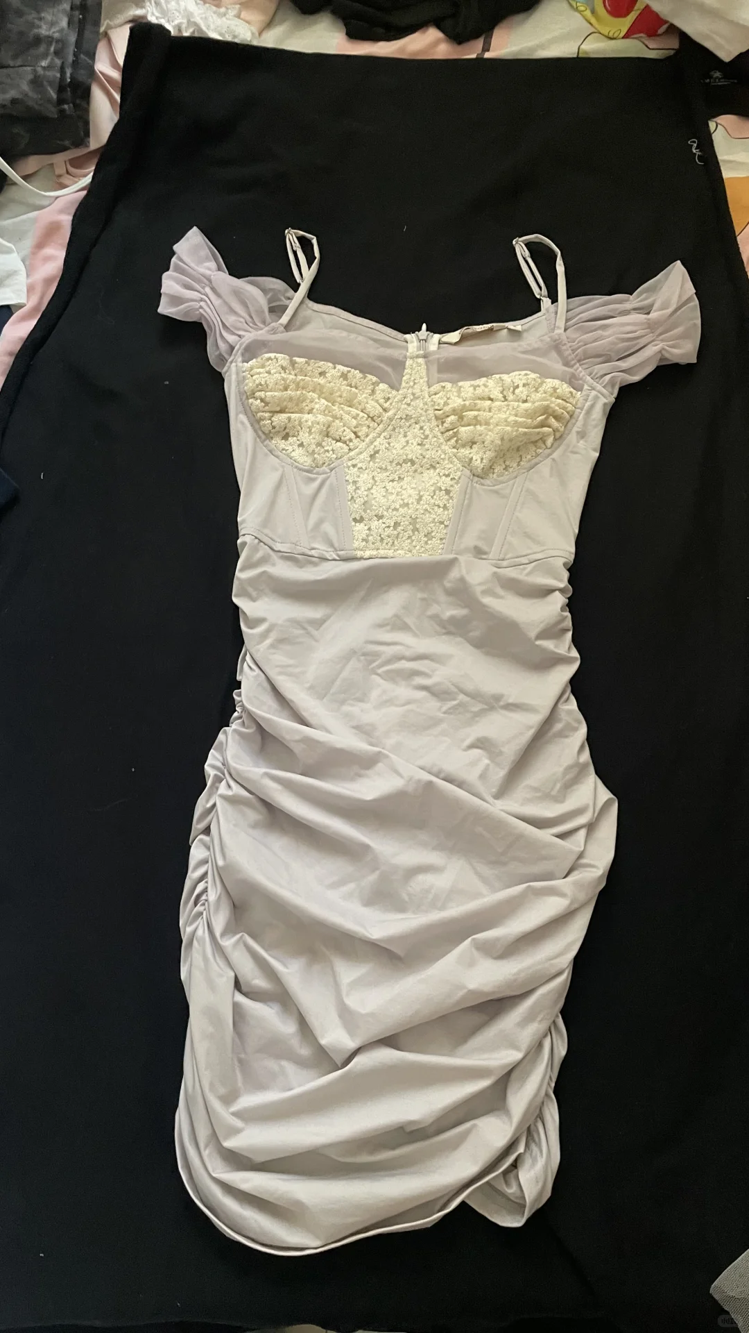 女大学生毕业了 一件不留