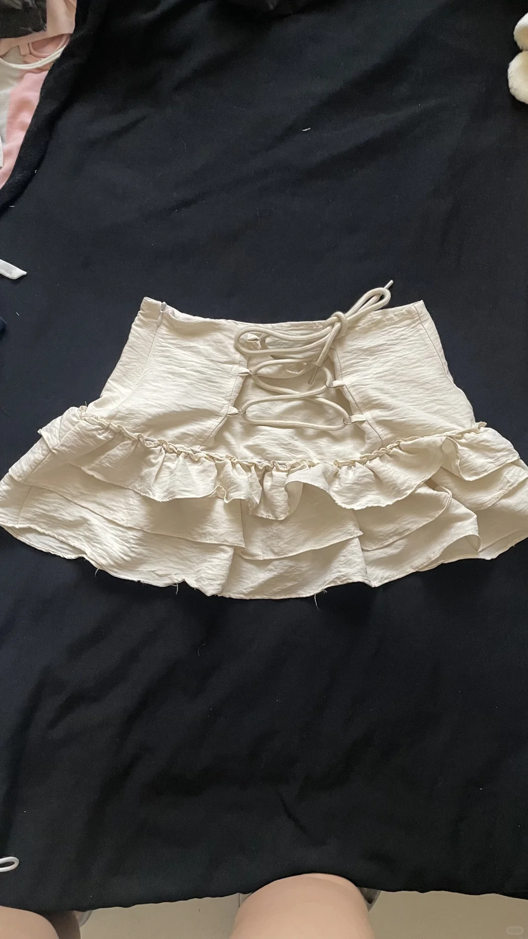 女大学生毕业了 一件不留