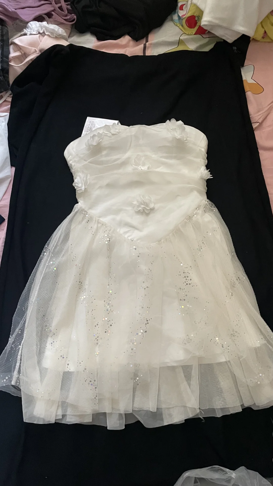 女大学生毕业了 一件不留