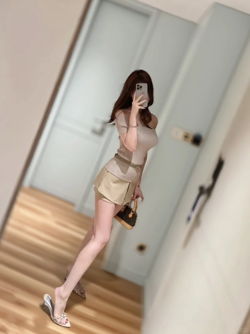 大学舞蹈老师一枚，开一个相亲贴.