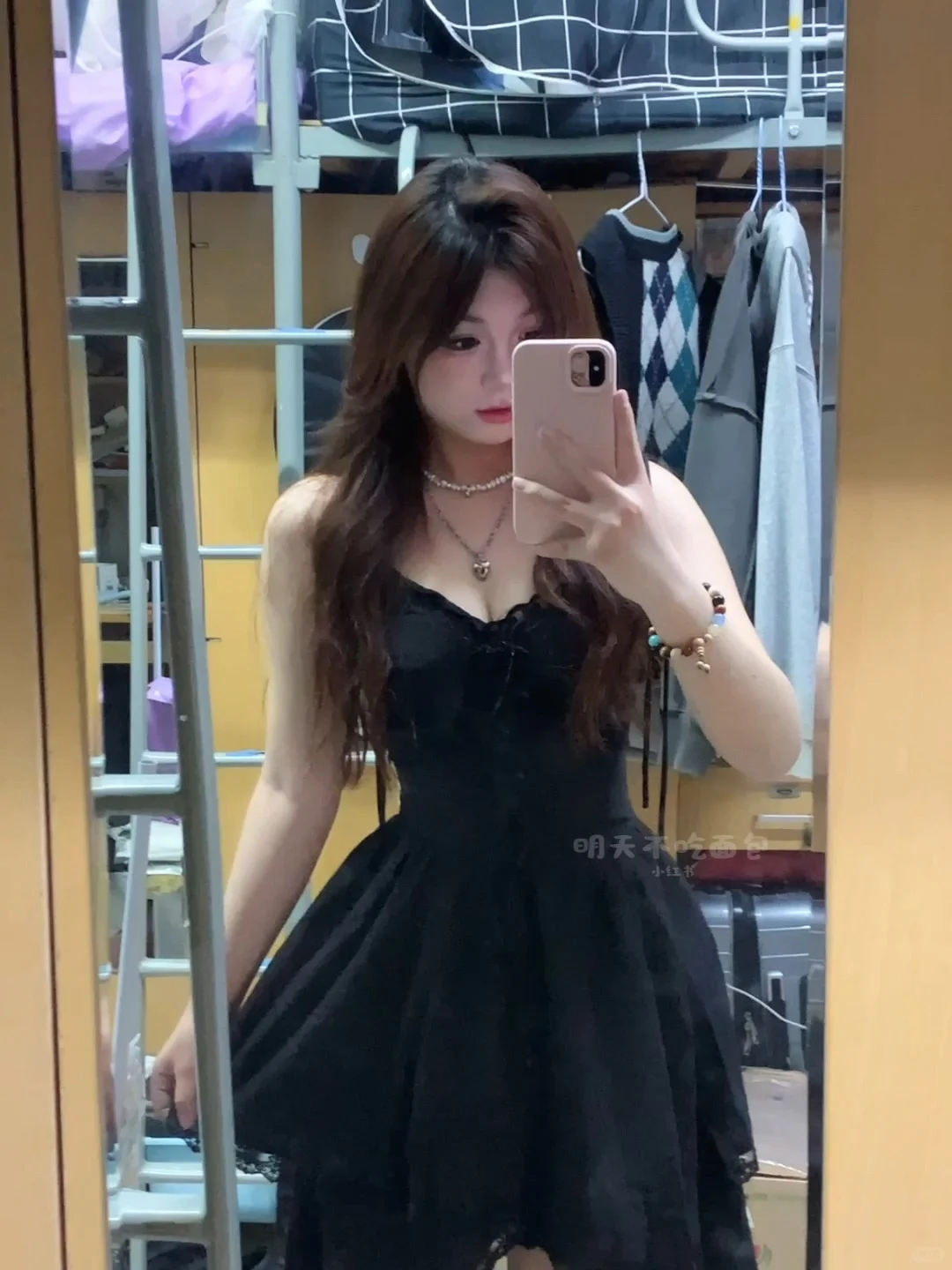 163 112｜肉感身材挚爱小黑裙
