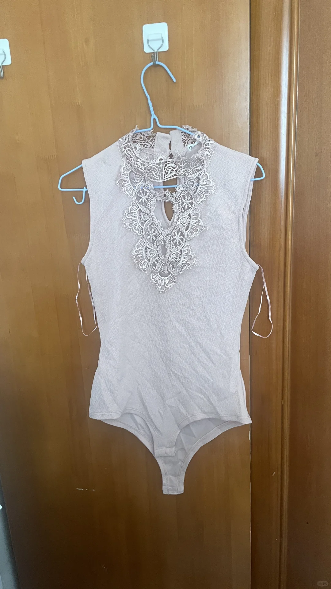 女大学生毕业了 一件不留