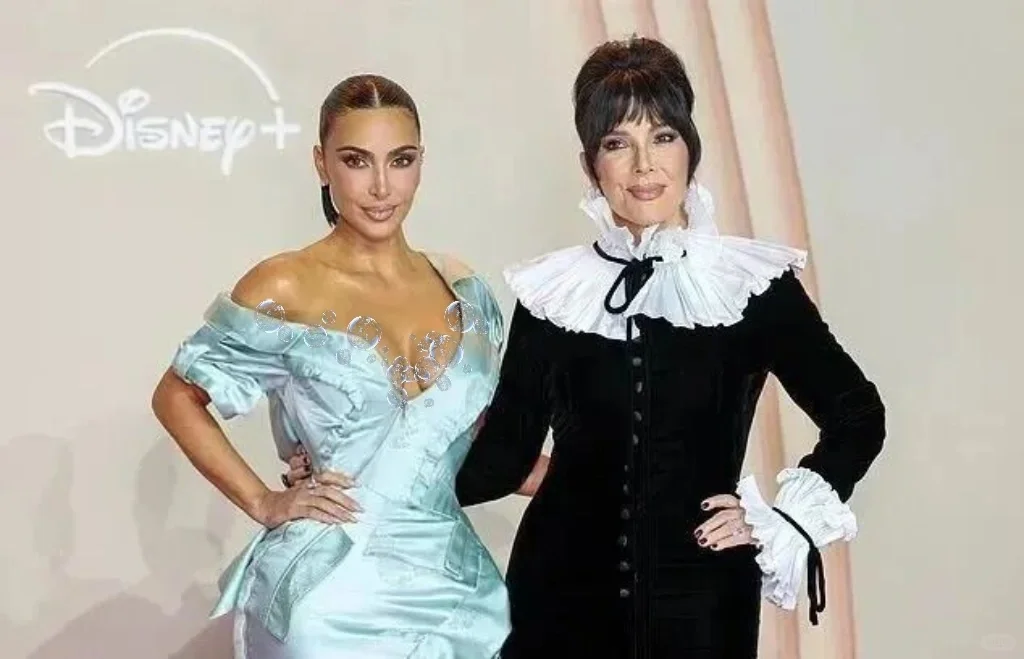 卡戴珊家的女人果然很炸裂 身材和状态都炸