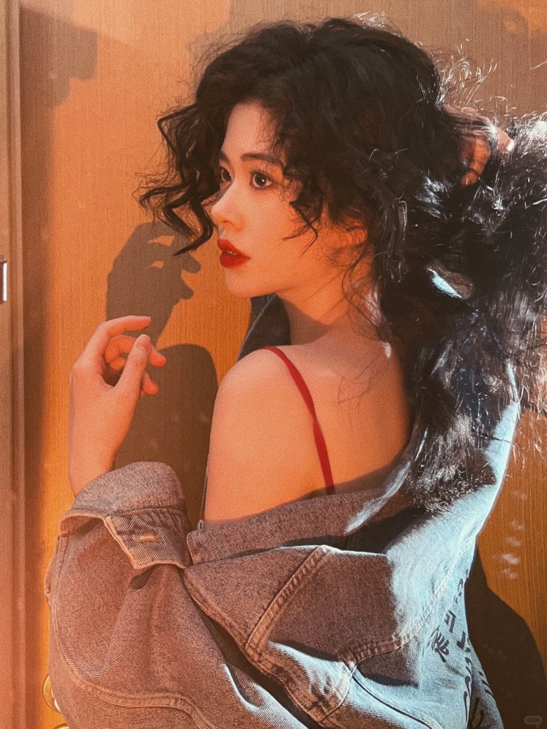 我为港风哐哐撞大墙❗️两招精通复古港风拍照