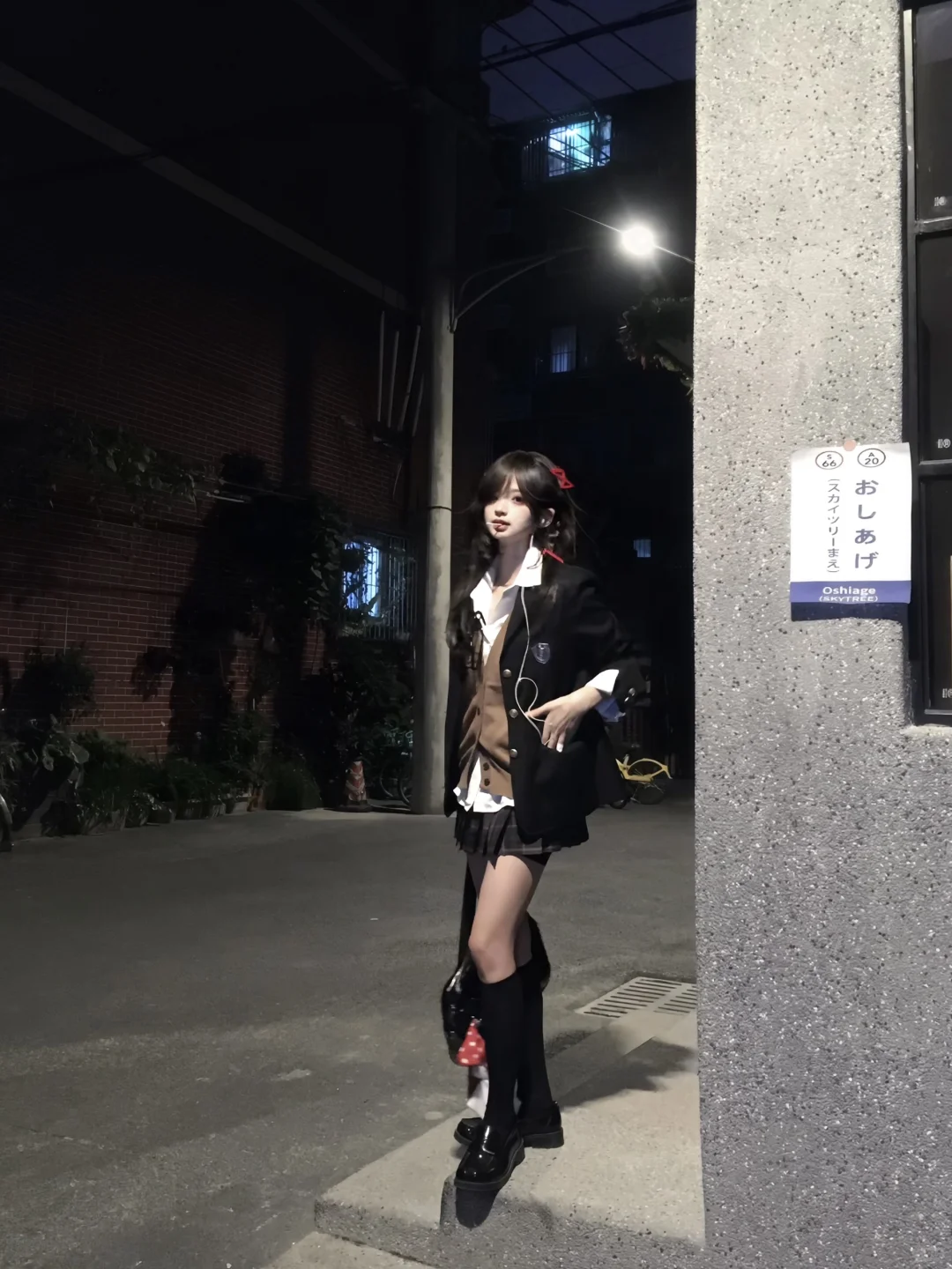 “可以摸摸你吗…”