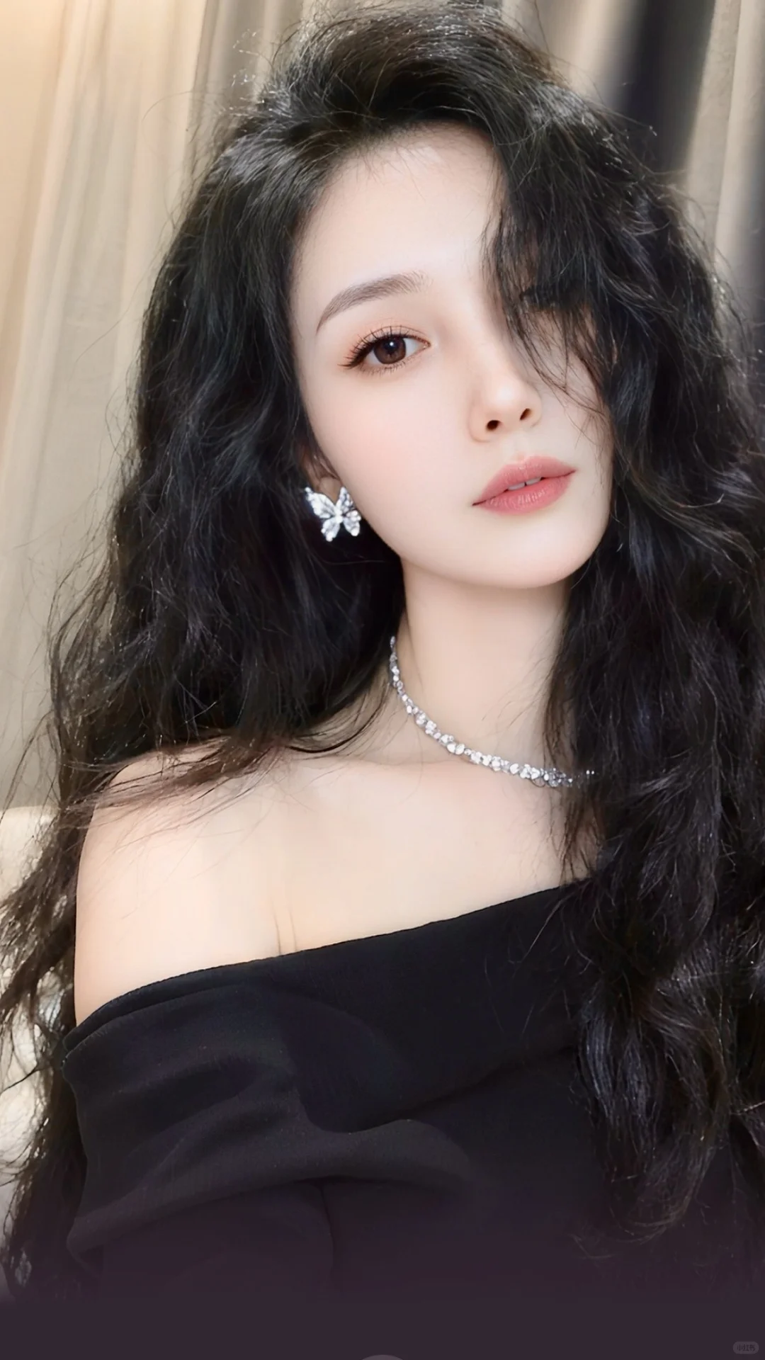 神仙姐姐，可太美了！🥰 羊毛卷发型你敢尝试