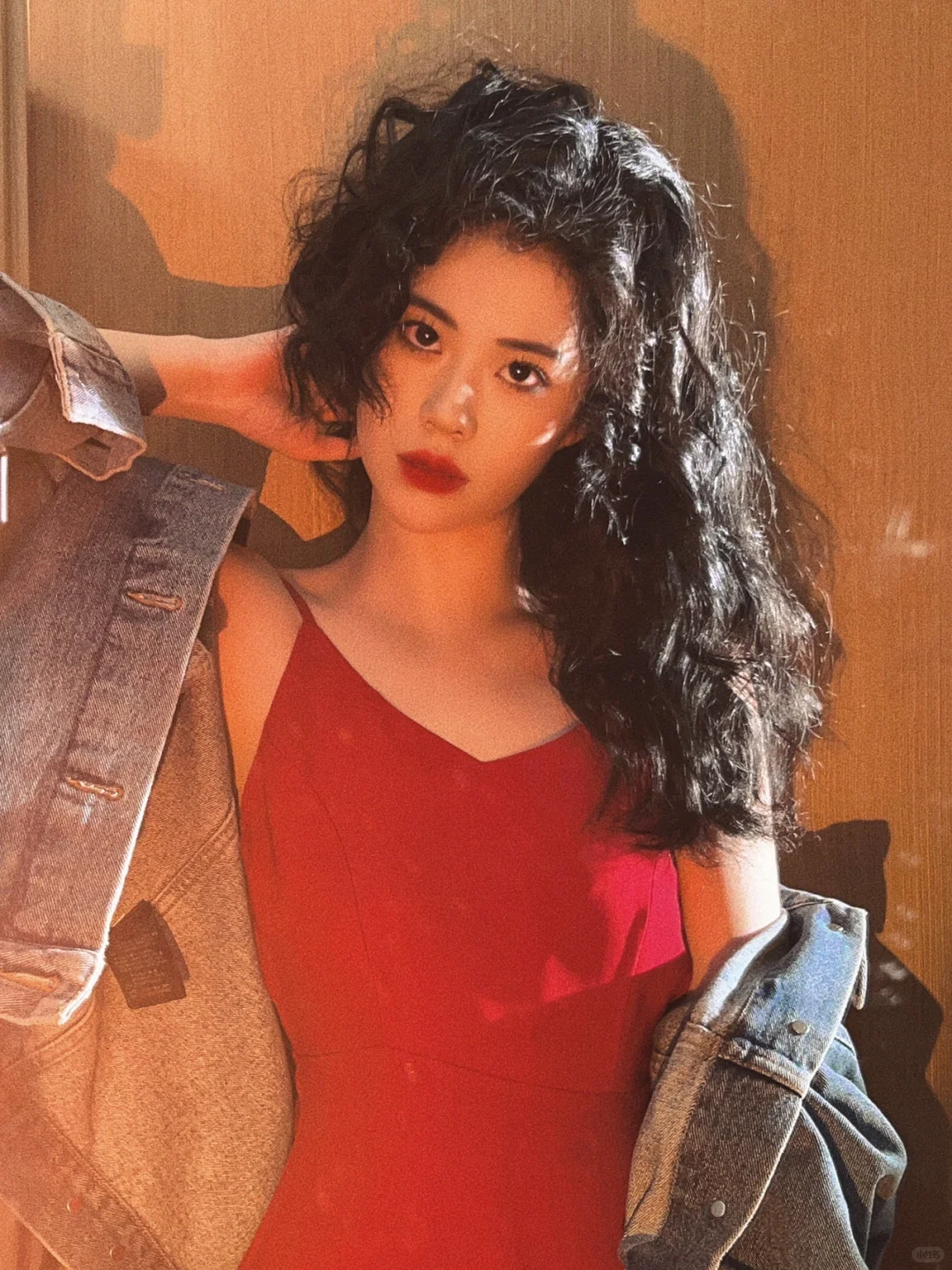 我为港风哐哐撞大墙❗️两招精通复古港风拍照