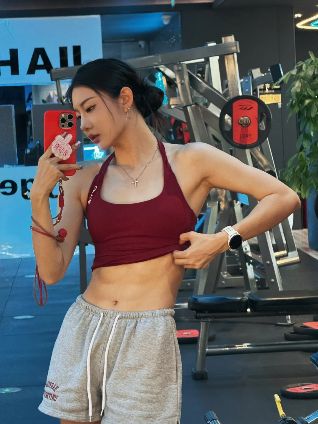 谁说肌肉和甜妹不能共存？