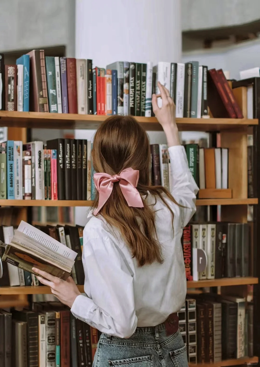 学习看书文艺头像女