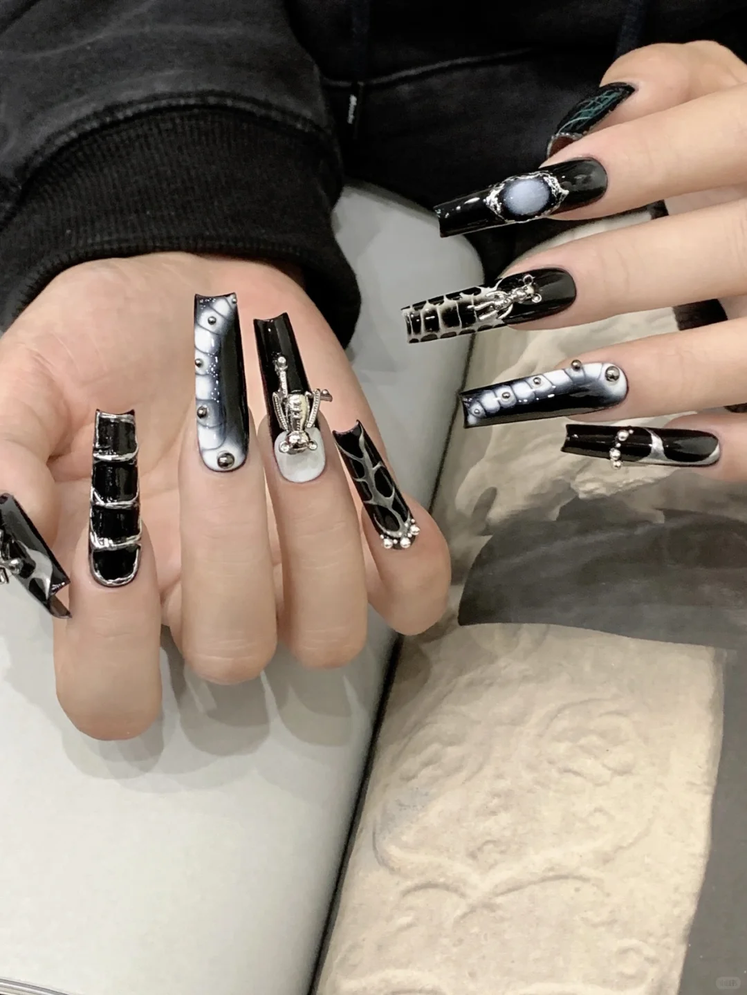 🖤暗黑系美甲｜⛓️金属风