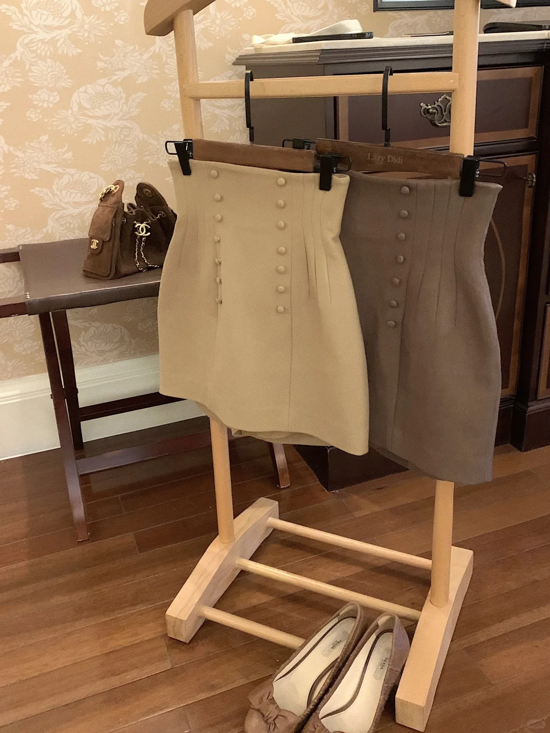 啊啊啊谁懂这条包臀裙！！比例好绝👜