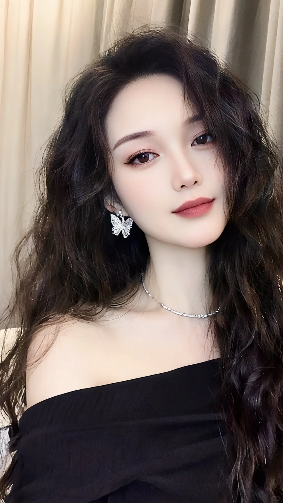 神仙姐姐，可太美了！🥰 羊毛卷发型你敢尝试